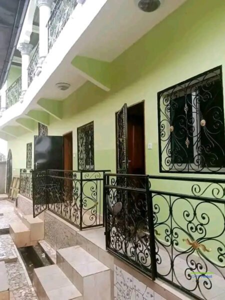 STUDIO SPACIEUX CONFORTABLE 𝗬𝗗𝗘 - FOUGÈROLLES