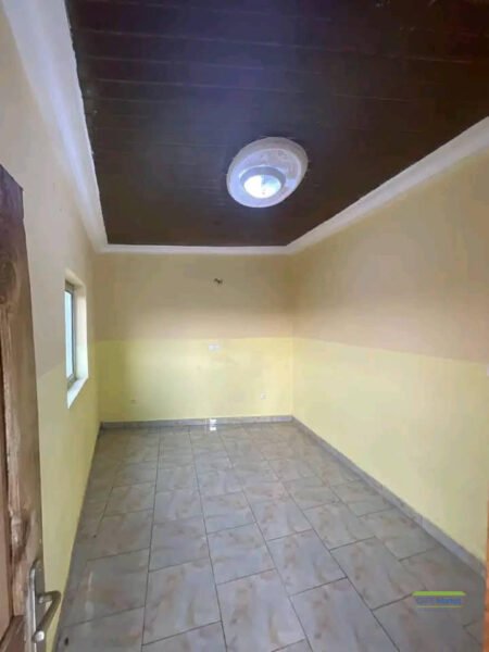 STUDIO SPACIEUX CONFORTABLE 𝗬𝗗𝗘 - FOUGÈROLLES