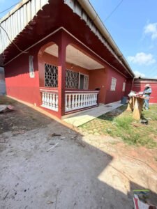 VILLA MODESTE À LOUER À NGOUSSO