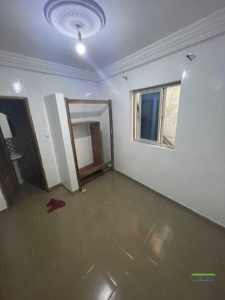 Studio moderne sécurisé parking gardien forage