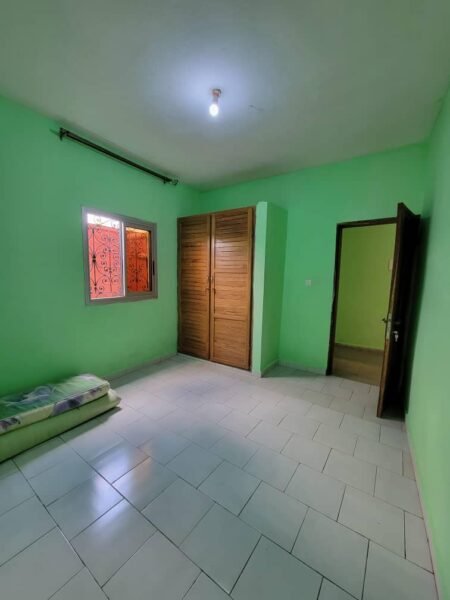 STUDIO MODERNE CHIC À ngousso HÔPITAL Général dans un cadre reposant