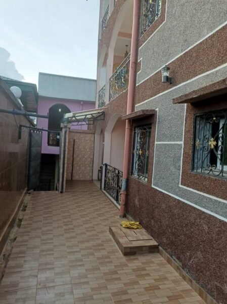 Appartement à louer dans un immeuble nouvellement construit haut standing à nyom sonatrel