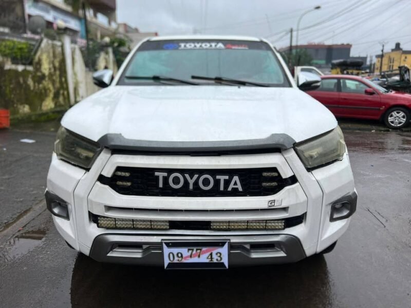 TOYOTA HILUX 2012