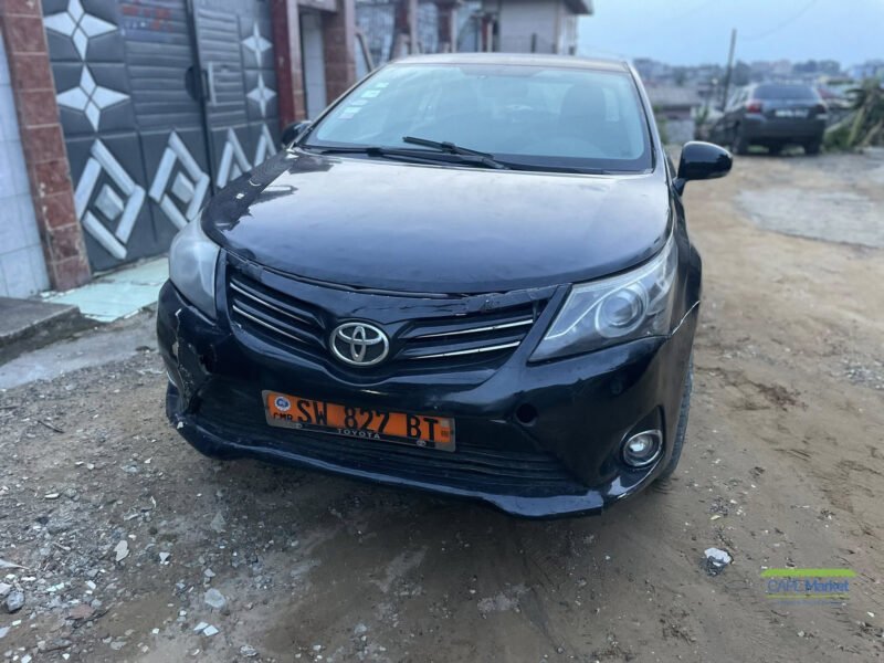 Toyota Avensis 2012 manuelle essence