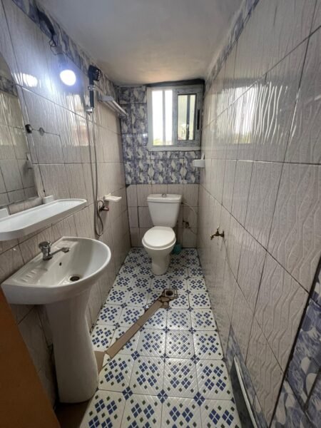 STUDIO MODERNE À LOUER – SIMBOCK