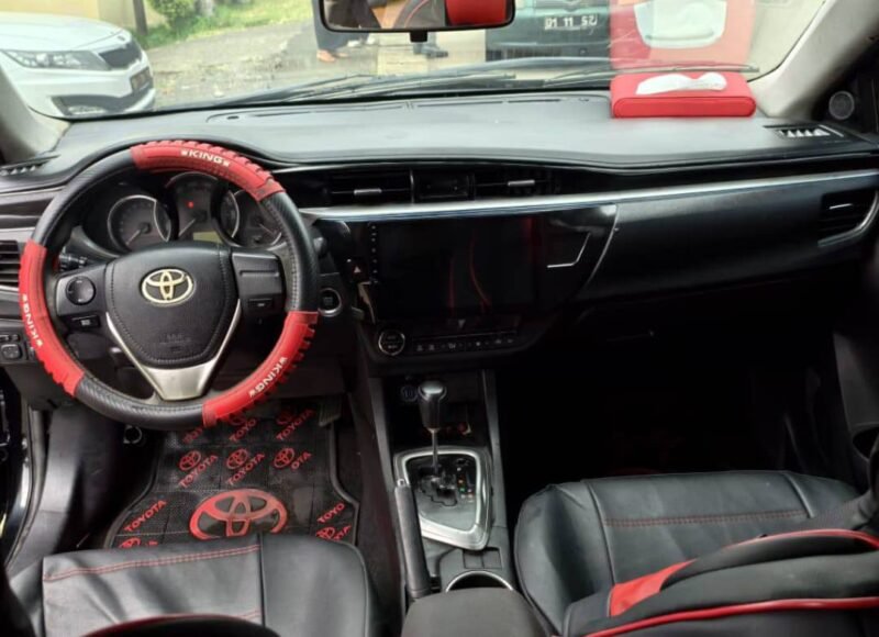 Toyota Auris 2013