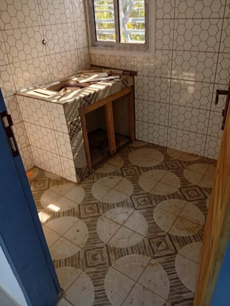 Appartement nouvellement construit à louer à Nkolfoulou