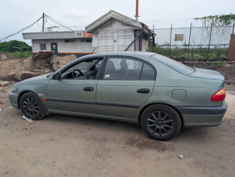 Toyota Avensis occasion Europe année 2002