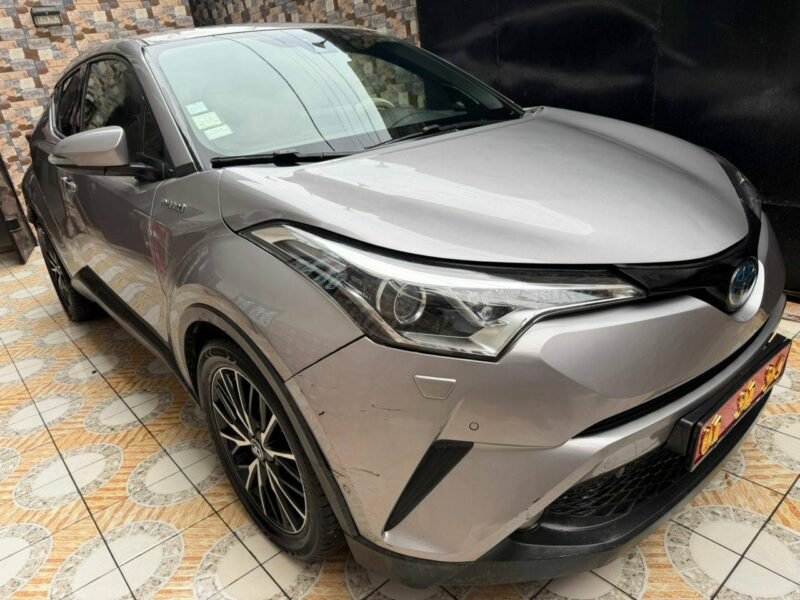 TOYOTA CHR HYBRIDE