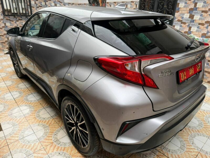 TOYOTA CHR HYBRIDE