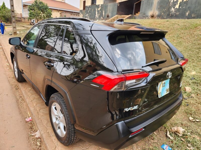 RAV4