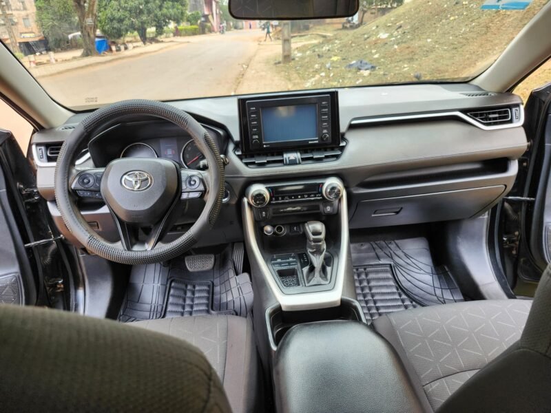 RAV4