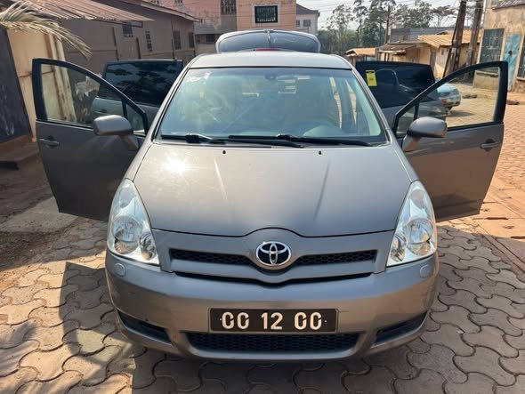 Toyota Corolla Verso – 7 Places