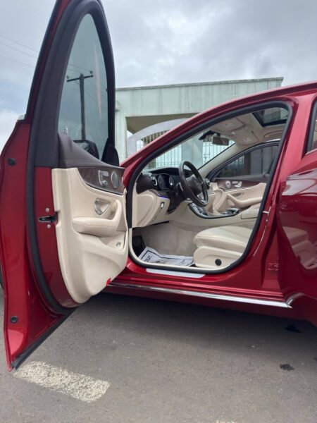 Mercedes E 300