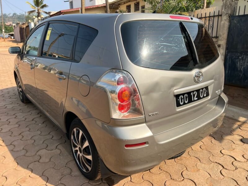 Toyota Corolla Verso – 7 Places