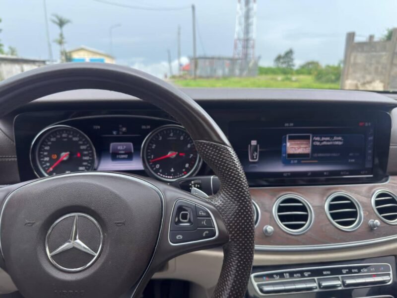 Mercedes E 300